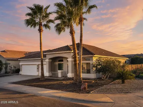 16398 N Oachs Dr, Surprise, AZ 85374