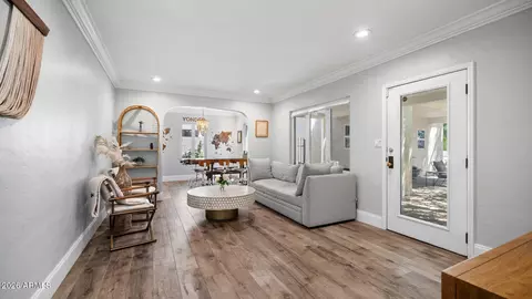 Entry Way - 3244 E Weldon Ave, Phoenix, AZ 85018 photo 2 of 4