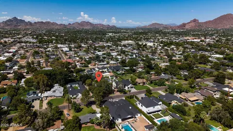 View/Area - 3244 E Weldon Ave, Phoenix, AZ 85018 photo 1 of 2