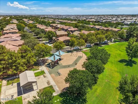 View/Area - 3451 E Amber Ln, Gilbert, AZ 85296 photo 3 of 5