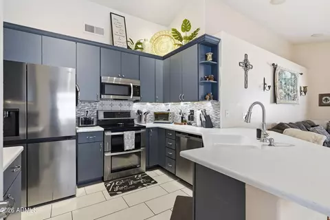 Kitchen - 4038 E Orion St, Gilbert, AZ 85234 photo 3 of 4