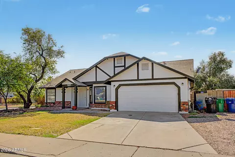 Exterior - 560 S 37th St, Mesa, AZ 85206 photo 3 of 6