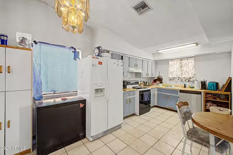 Kitchen - 547 E Quail Ave, Apache Junction, AZ 85119 photo 1 of 1