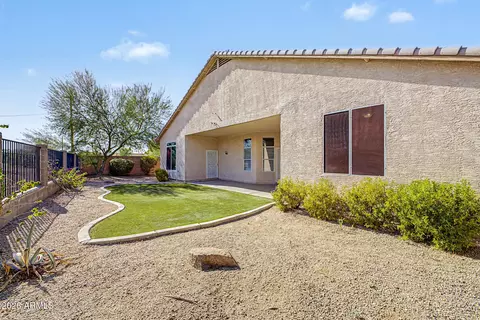 Exterior - 907 E Gary Ln, Phoenix, AZ 85042 photo 9 of 13