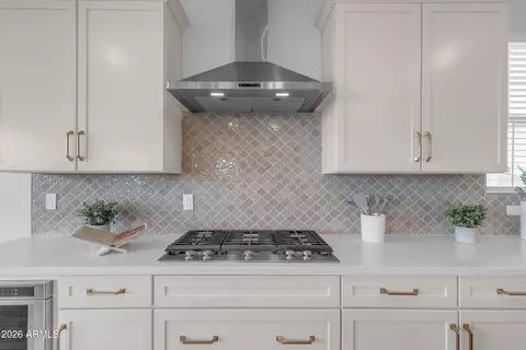 Kitchen - 9722 E Rainbow Ave, Mesa, AZ 85212 photo 3 of 6