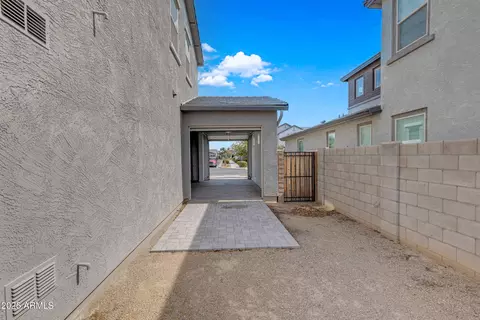 Exterior - 9722 E Rainbow Ave, Mesa, AZ 85212 photo 12 of 14