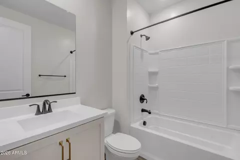 Bath - 9722 E Rainbow Ave, Mesa, AZ 85212 photo 7 of 7