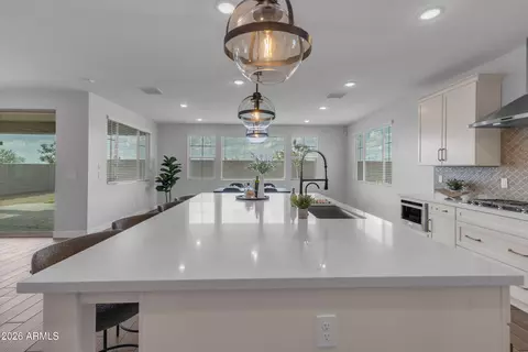 Kitchen - 9722 E Rainbow Ave, Mesa, AZ 85212 photo 5 of 6