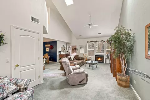 1797 W Camelot Dr, Flagstaff, AZ 86001