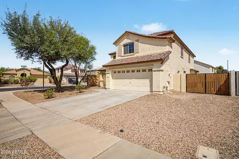Exterior - 3942 E Maplewood St, Gilbert, AZ 85297 photo 4 of 7