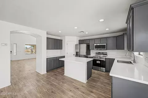 Kitchen - 3942 E Maplewood St, Gilbert, AZ 85297 photo 2 of 4