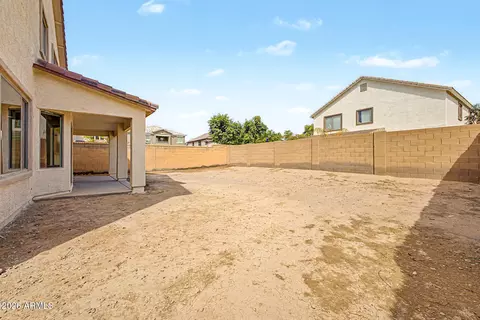 Exterior - 3942 E Maplewood St, Gilbert, AZ 85297 photo 5 of 7