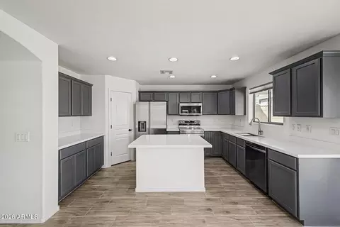 Kitchen - 3942 E Maplewood St, Gilbert, AZ 85297 photo 1 of 4