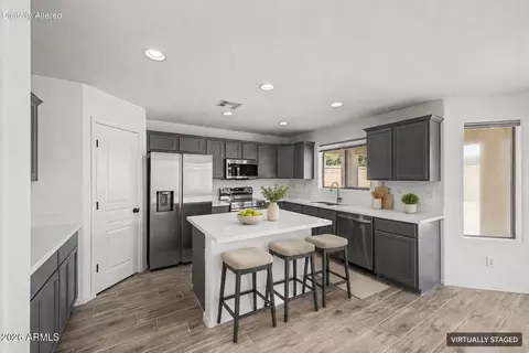 Kitchen - 3942 E Maplewood St, Gilbert, AZ 85297 photo 4 of 4