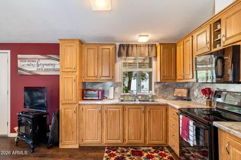 3575 Wildflower Dr, Overgaard, AZ 85933 photo 13