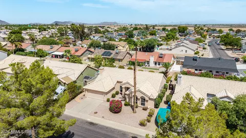 View/Area - 4032 E Rosemonte Dr, Phoenix, AZ 85050 photo 3 of 8