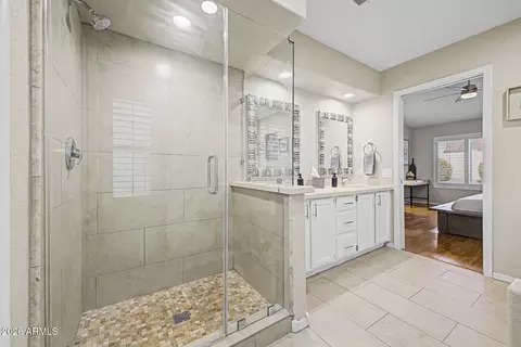 Bath - 4032 E Rosemonte Dr, Phoenix, AZ 85050 photo 4 of 6
