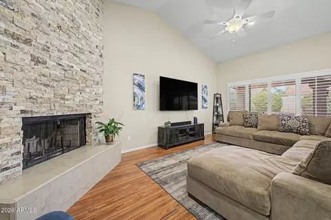 Living - 4032 E Rosemonte Dr, Phoenix, AZ 85050 photo 1 of 5