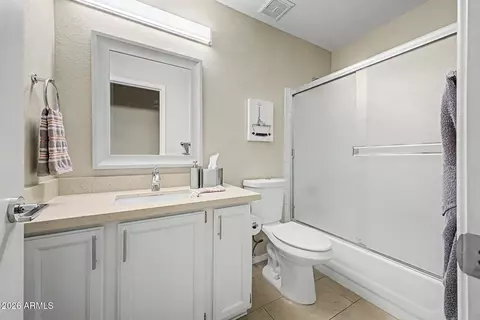 Bath - 4032 E Rosemonte Dr, Phoenix, AZ 85050 photo 6 of 6