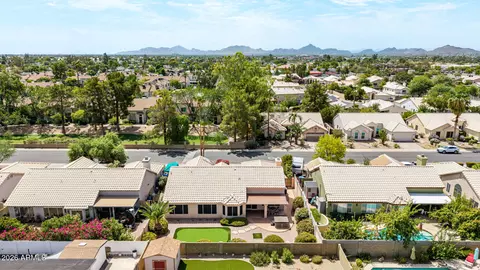 View/Area - 4032 E Rosemonte Dr, Phoenix, AZ 85050 photo 5 of 8