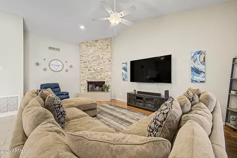 Living - 4032 E Rosemonte Dr, Phoenix, AZ 85050 photo 4 of 5
