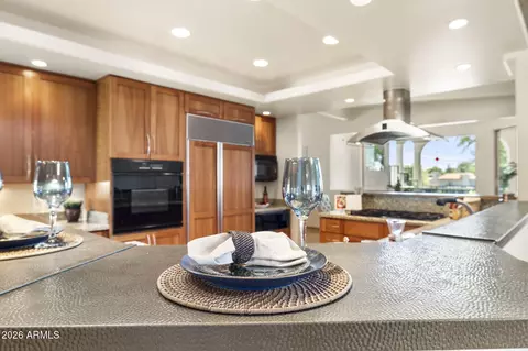 Kitchen - 1053 E Sandpiper Dr, Tempe, AZ 85283 photo 6 of 7