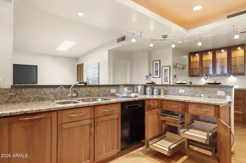 Kitchen - 1053 E Sandpiper Dr, Tempe, AZ 85283 photo 5 of 7
