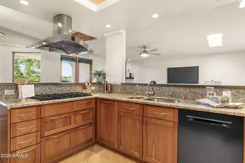 Kitchen - 1053 E Sandpiper Dr, Tempe, AZ 85283 photo 3 of 7