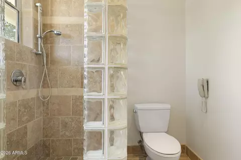 Bath - 1053 E Sandpiper Dr, Tempe, AZ 85283 photo 11 of 12