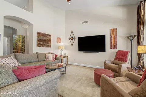 Living - 4639 E La Mirada Way, Phoenix, AZ 85044 photo 2 of 3