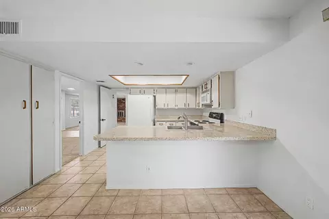 Kitchen - 4827 E Paiute St, Phoenix, AZ 85044 photo 1 of 3