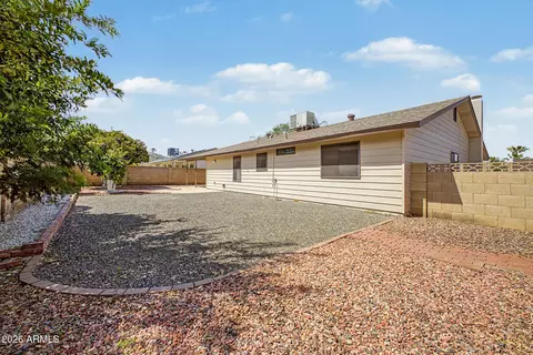 Exterior - 4827 E Paiute St, Phoenix, AZ 85044 photo 4 of 7