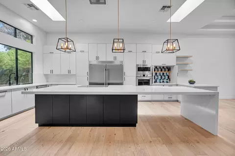 Kitchen - 4410 E Turney Ave, Phoenix, AZ 85018 photo 1 of 4