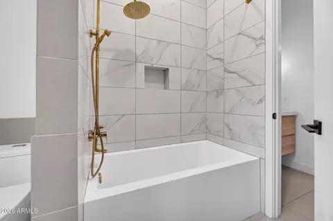 Bath - 4410 E Turney Ave, Phoenix, AZ 85018 photo 8 of 9