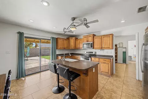 Kitchen - 2055 E 7th Ave, Mesa, AZ 85204 photo 2 of 6