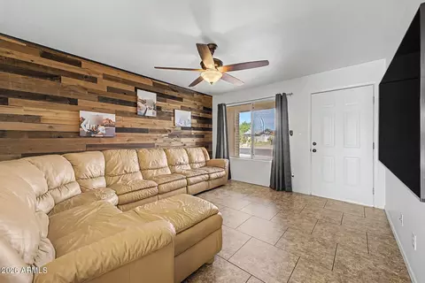 Living - 2055 E 7th Ave, Mesa, AZ 85204 photo 2 of 2