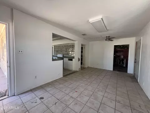 Living - 1201 E Desert Park Ln, Phoenix, AZ 85020 photo 4 of 4