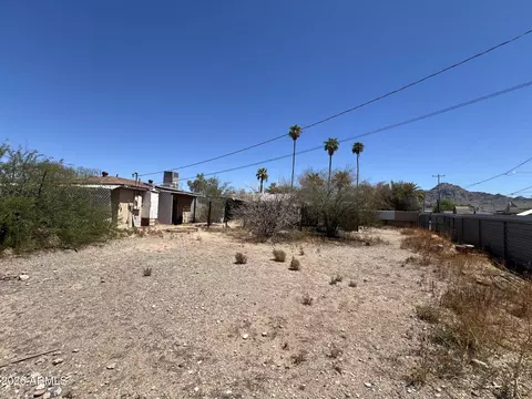 Exterior - 1201 E Desert Park Ln, Phoenix, AZ 85020 photo 2 of 6