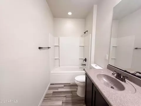Bath - 2626 W Gray Wolf Trl, Phoenix, AZ 85085 photo 4 of 5