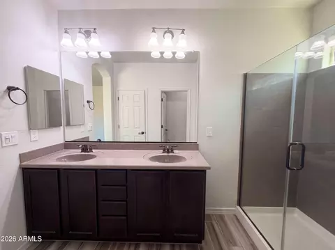 Bath - 2626 W Gray Wolf Trl, Phoenix, AZ 85085 photo 2 of 5