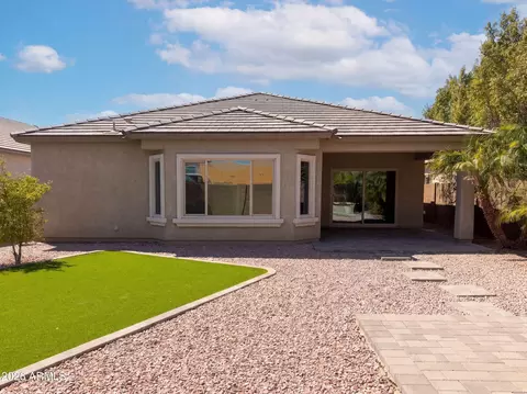 Exterior - 2626 W Gray Wolf Trl, Phoenix, AZ 85085 photo 2 of 5