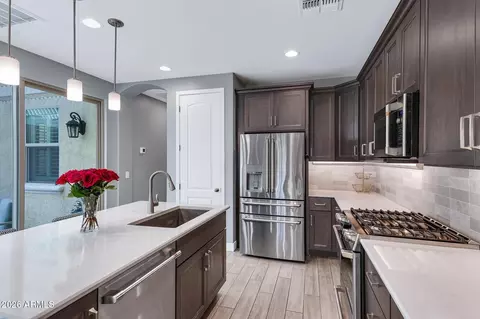 Kitchen - 4133 E Bethena St, Gilbert, AZ 85295 photo 4 of 4