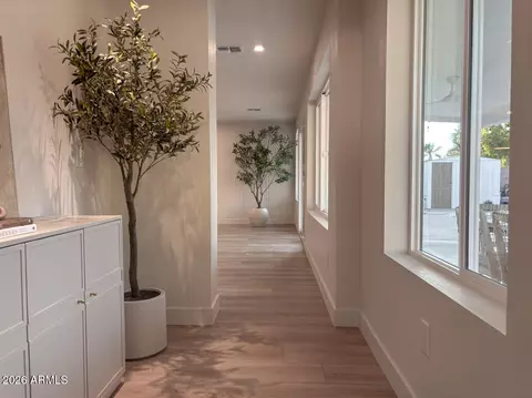 Entry Way - 4432 E Voltaire Ave, Phoenix, AZ 85032 photo 2 of 3