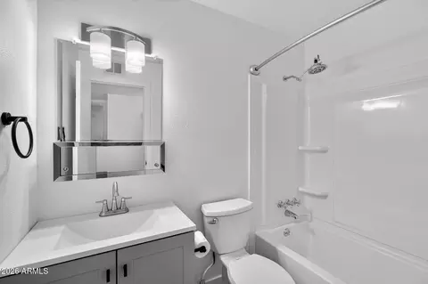 Bath - 2501 E Karen Dr, Phoenix, AZ 85032 photo 1 of 2