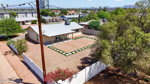 View/Area - 2501 E Karen Dr, Phoenix, AZ 85032 photo 4 of 9