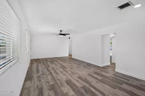Living - 2501 E Karen Dr, Phoenix, AZ 85032 photo 2 of 4