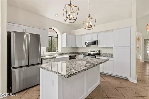 5940 E Phelps Rd, Scottsdale, AZ 85254