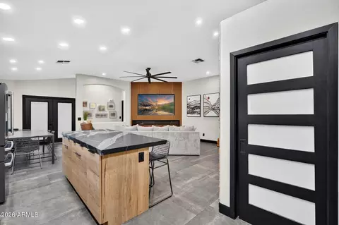 Entry Way - 1921 E Siesta Ln, Phoenix, AZ 85024 photo 1 of 2