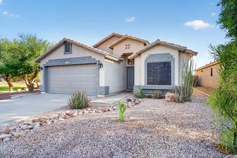 Exterior - 1921 E Siesta Ln, Phoenix, AZ 85024 photo 2 of 11