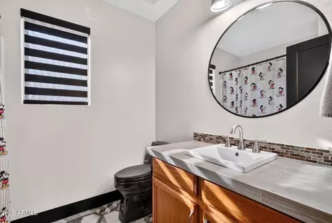 Bath - 1921 E Siesta Ln, Phoenix, AZ 85024 photo 4 of 5